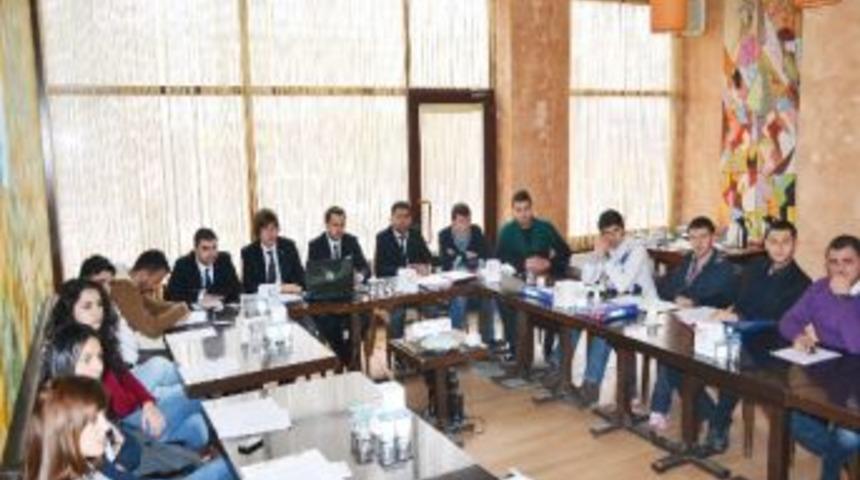 Ak Parti İl&ccedil;e Gen&ccedil;lik Kolları Yeni Yılın Yol Haritasını Belirledi