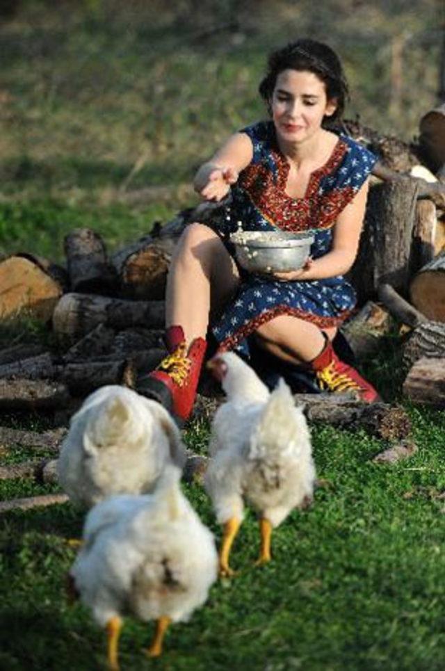 Pelin Hanım ın bir &ccedil;iftliği var! 2