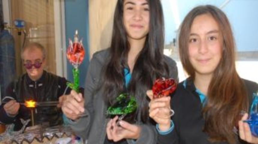 Yeni Yılın İlk Hediyesi Cam Kalpler