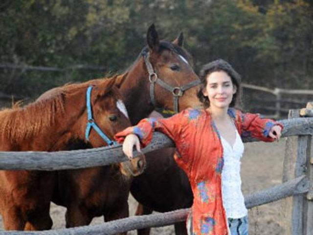 Pelin Hanım ın bir &ccedil;iftliği var! 3