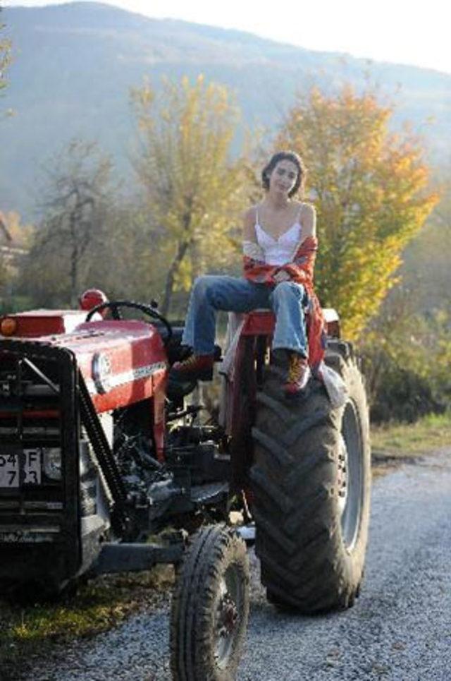 Pelin Hanım ın bir &ccedil;iftliği var! 4