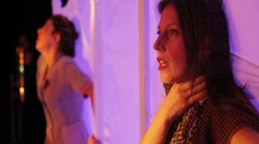 Adt &lsquo;karımla Evleniyorum&rsquo; Oyunuyla 2012&rsquo;ye Veda Edecek