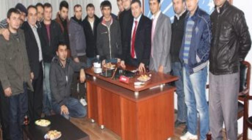 Gen&ccedil;lerden &Ccedil;aycuma Chp&rsquo;ye Ziyaret