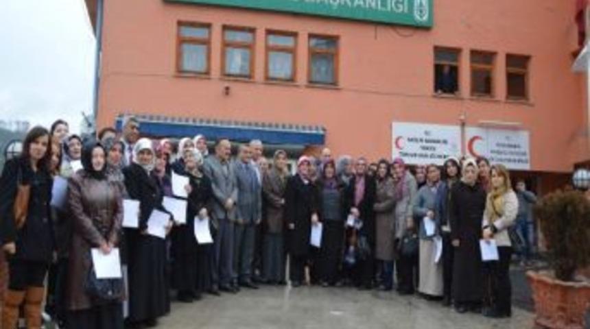 65 Kursiyere Belgeleri Verildi