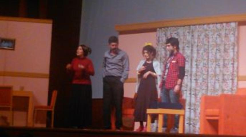 "Sen Hızır Mısın?" Oyunu Artvin'de Sahnelendi