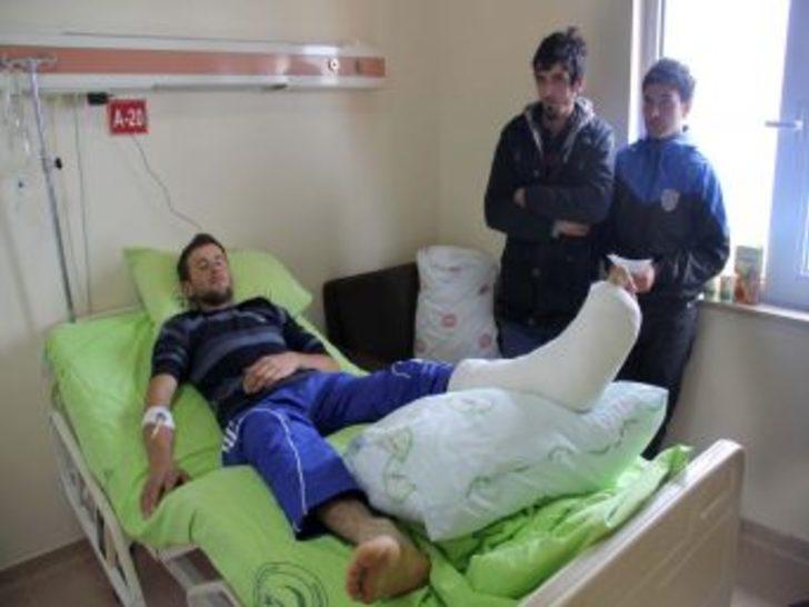 G&uuml;rcistan'daki Depremde Yaralanan Rizeli Vatandaş, Tedavi Altında