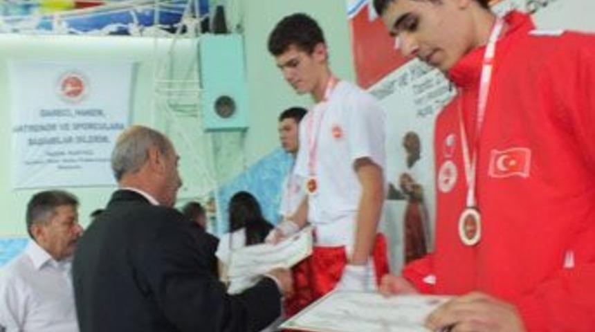 Aksaray&rsquo;da manavgat fırtınası