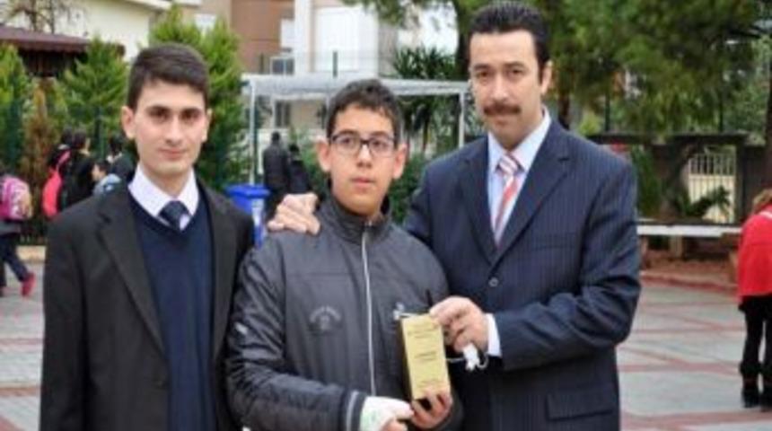 Toros Koleji &Ouml;ğrencisi Zeka Oyunları'nda T&uuml;rkiye &Uuml;&ccedil;&uuml;nc&uuml;s&uuml; Oldu