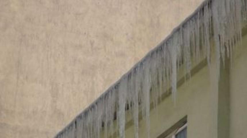 Y&uuml;ksekova Buz Kesti