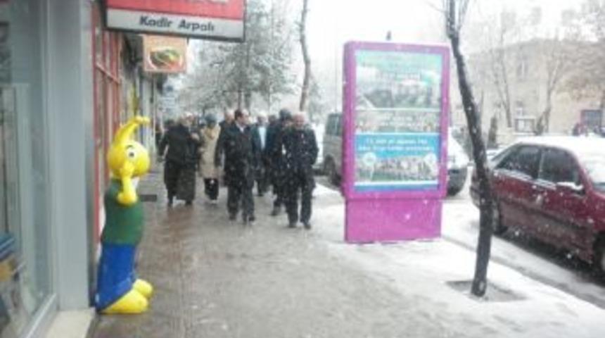 &Ouml;zbek&rsquo;ten Esnaf Ziyareti