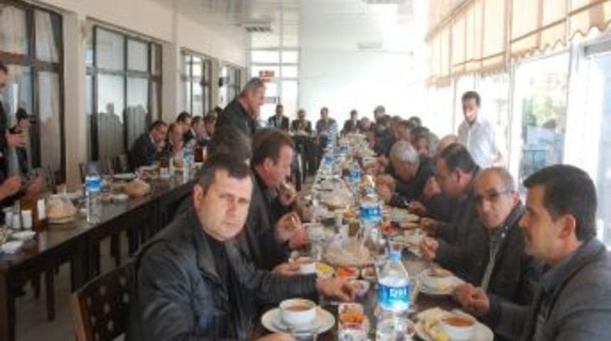 Gelibolu &Ouml;zel İdare M&uuml;d&uuml;r&uuml;ne Veda Yemeği