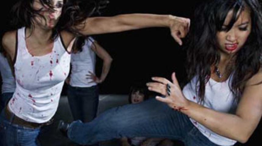 1. Kocasının penisini yaktı