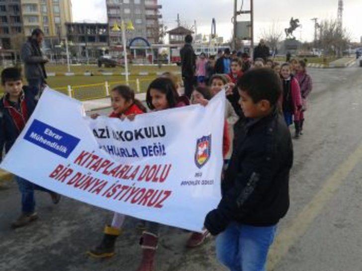 Silaha hayır, kitaba evet 34