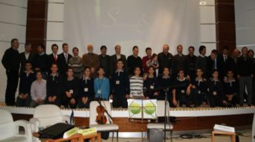 Samanyolu Eğitim Kurumları Ve Yağmur Dergisi'nden Şiir Etkinliği