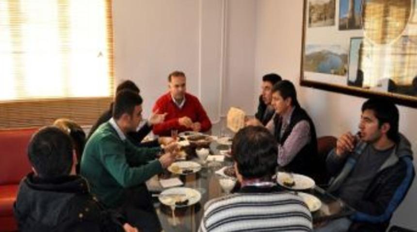 Başkan Alaydın Gazetecilerle Kahvaltıda Bir Araya Geldi