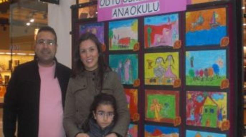 &Uuml;lkem Koleji &Ouml;ğrencilerinin Resimleri Avm&rsquo;de Sergilendi