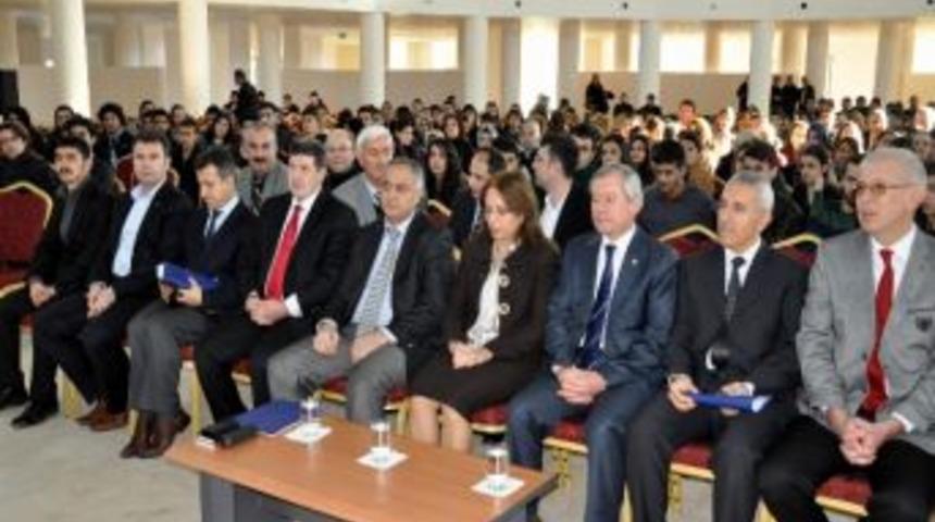 Emniyet M&uuml;d&uuml;r&uuml; Y&uuml;ksel, &Uuml;niversite &Ouml;ğrencileri İle Buluştu