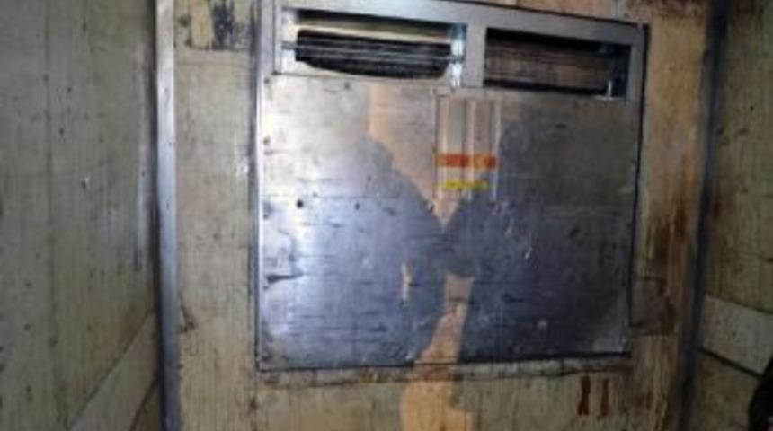 G&uuml;m&uuml;şhane&rsquo;de 41 Bin 500 Paket G&uuml;mr&uuml;k Ka&ccedil;ağı Sigara Ele Ge&ccedil;irildi