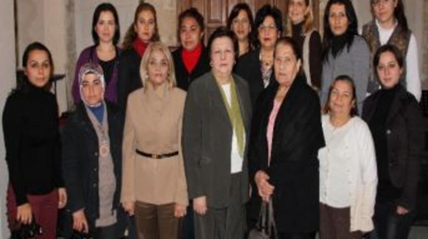 Ka.der Kadın Gazetecilerle Buluştu