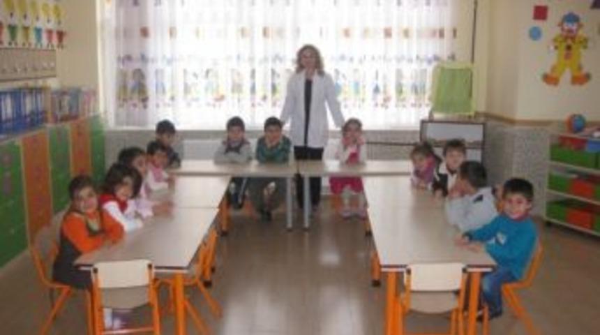 &Ccedil;i&ccedil;ekdağı Kaymakamı Nursa&ccedil;an, Merkez Anaokulu'nu Ziyaret Etti