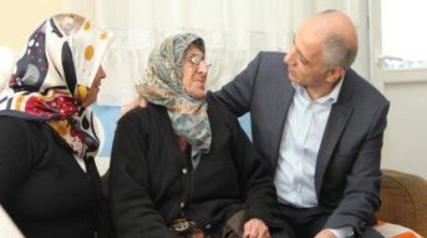 &Ccedil;ayırova'da 500 G&uuml;nde 500 Ev Ziyareti Projesi Devam Ediyor