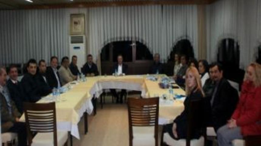 Ayvalık&rsquo;ta Başkan T&uuml;rk&ouml;zen 19 Birim Amiri İle Bir Araya Geldi