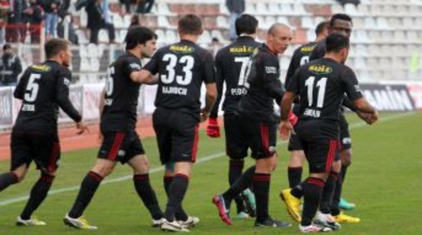 Sivasspor, I&ccedil; Sahada Istikrarlı