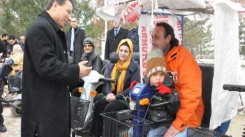 Ak&uuml;l&uuml; Ara&ccedil; Kullanan Engellilere Trafik Eğitimi