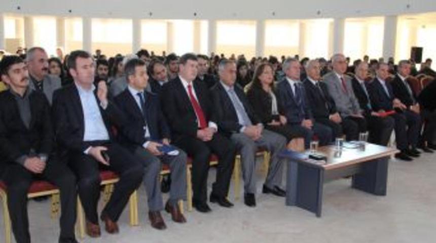 Emniyet M&uuml;d&uuml;r&uuml;, &Uuml;niversite &Ouml;ğrencileri Ile Buluştu