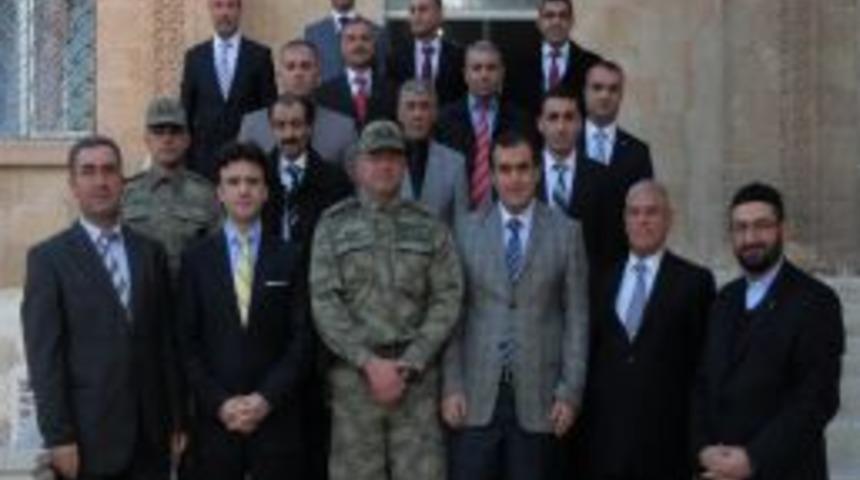 Midyat Kaymakamı, S&uuml;ryani Vatandaşların Bayramını Kutladı