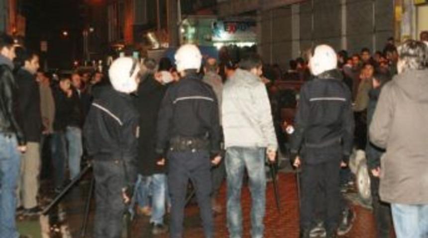Van&rsquo;da Arazi Kavgası, Biri Polis 8 Kişi Yaralandı