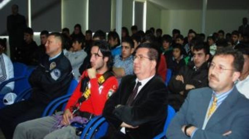 Fethiye'de &Ouml;ğrencilere Trafik Semineri