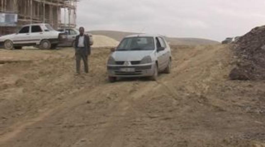 M&uuml;teahhit yol, belediye s&uuml;re istedi