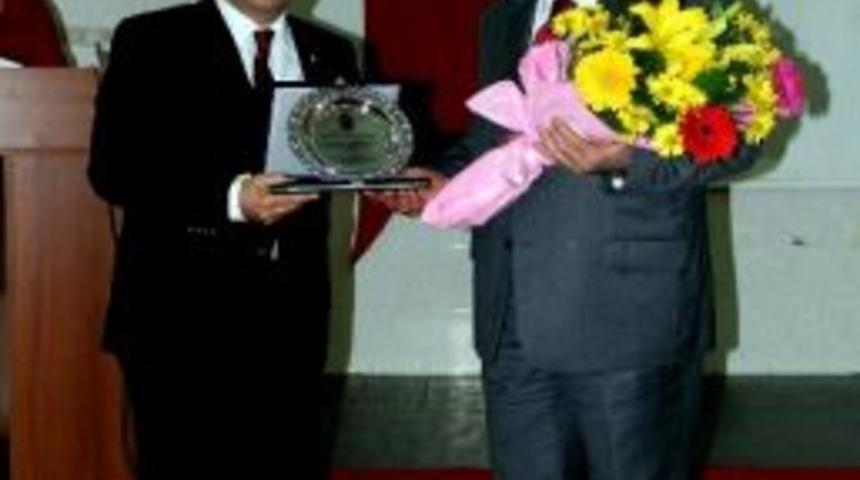 Ad&uuml; Emekliye Ayrılan 14 Yıllık &Ouml;ğretim &Uuml;yesini Uğurladı