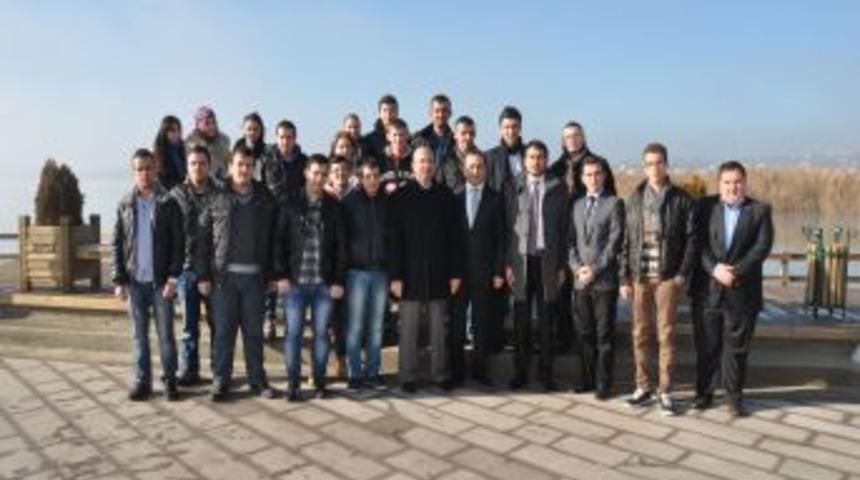 Makedon &Ouml;ğrencilerden G&ouml;lbaşı'na Ziyaret