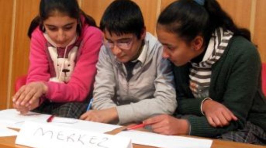 Araban'da Okullar Arası Bilgi Yarışması Başladı