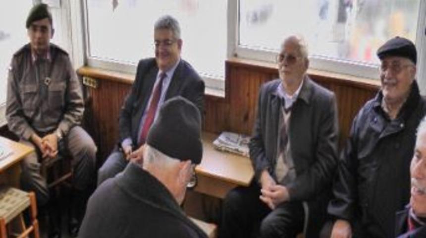 Kaymakam Pekmez Her Fırsatta Vatandaşın Arasında