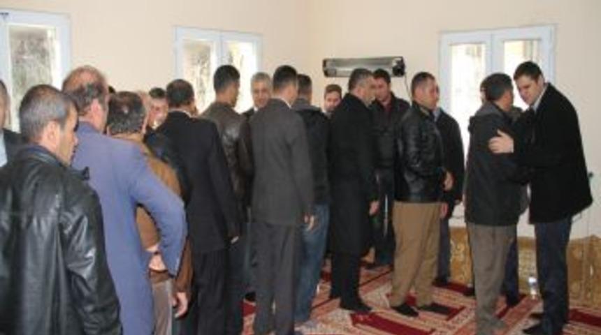 Uludereliler Eşini Kaybeden Kaymakamın Acısını Paylaşmak I&ccedil;in Yarıştı