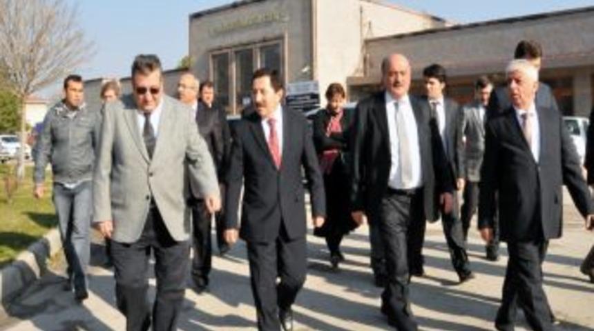 Hızlı Trenin Temeli Atılıyor, Afyon-Ankara Arası Bir Saat 15 Dakikaya D&uuml;ş&uuml;yor