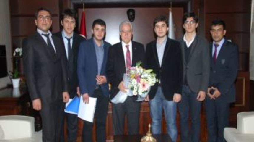 &Ccedil;&Uuml; &Ouml;ğrenci Konseyi&rsquo;nden Aldırmaz&rsquo;a Ziyaret