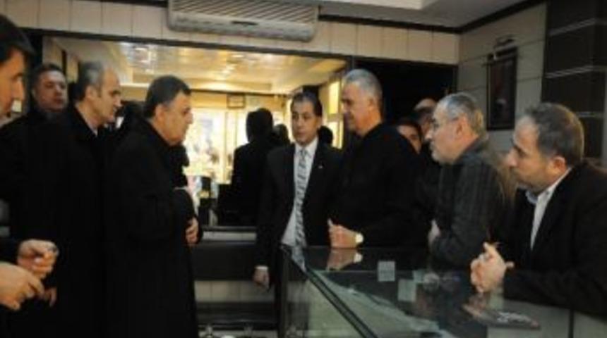 Ak Parti&rsquo;li Pakdil, Kahramanmaraş&rsquo;ta Esnafı Ziyaret Etti