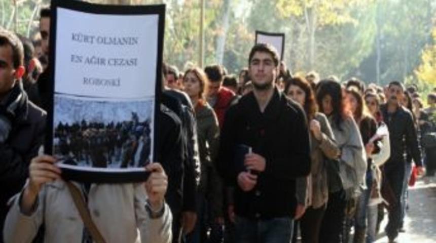 Uludere'de &Ouml;lenler Şiir Ve Ağıtlarla Anıldı