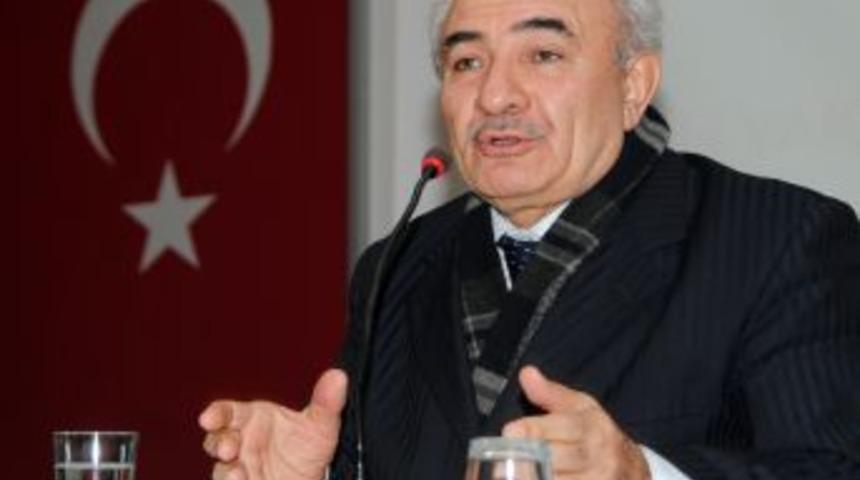 Vakkasoğlu: &Ccedil;ocuklara Yabancı Dil &Ouml;ğrenmede Akif'i Rol Model G&ouml;sterelim