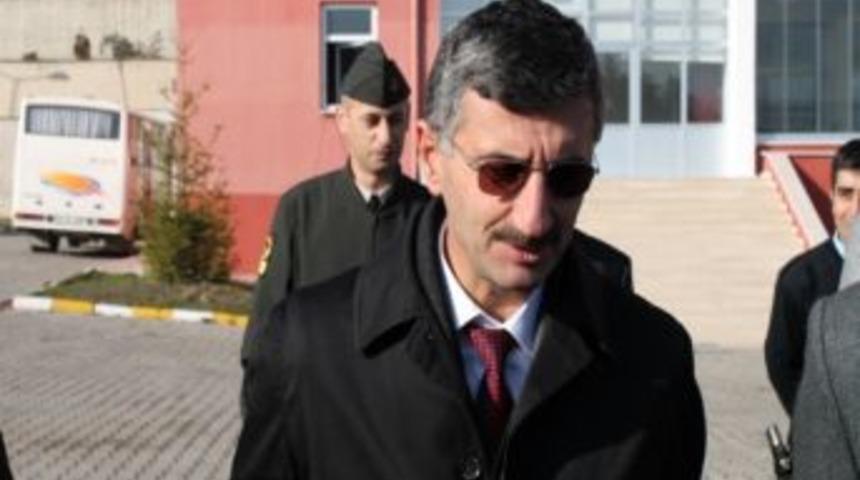 Vali Erdoğan Bektaş, Sim&uuml;lat&ouml;rde Emniyet Kemerini Denedi