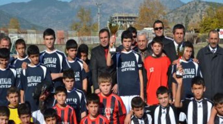 Kozan&rsquo;da Futbol Turnuvası D&uuml;zenlendi