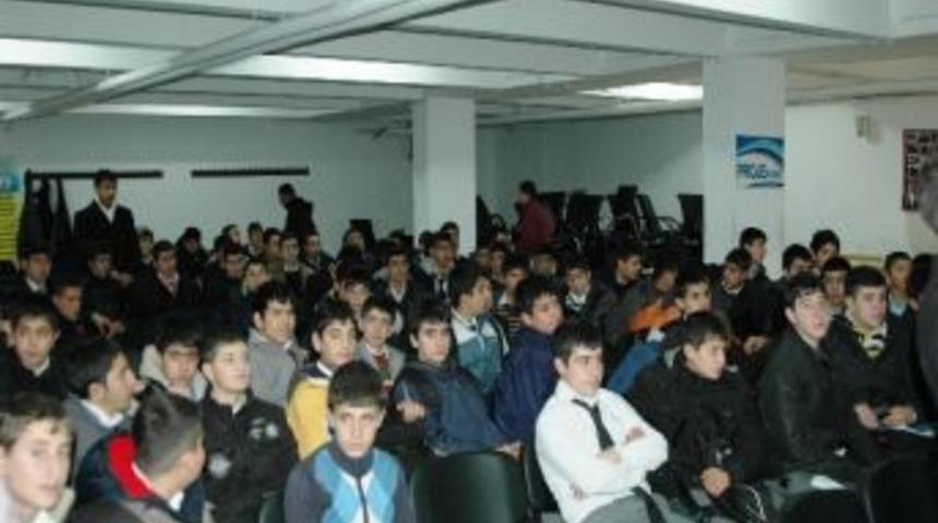Radyo Televizyon &Ouml;ğrencileriyle Girişimcilik &Uuml;zerine S&ouml;yleşi Yapıldı