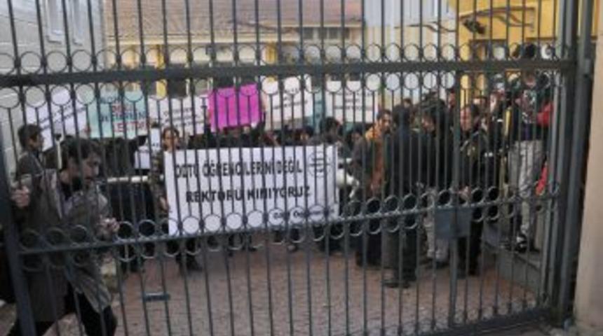 OTD&Uuml; Olayları Galatasaray &Uuml;niversitesi&rsquo;nde Protesto Edildi