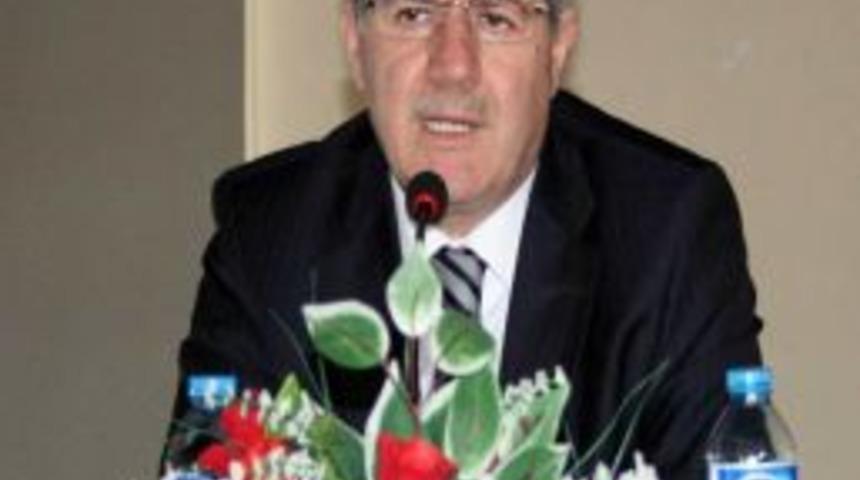 G&uuml;lsar: &Ouml;ğrencilere Gelecekte &Uuml;lkeyi Y&ouml;netecek Kişiler Olarak Bakılmalı