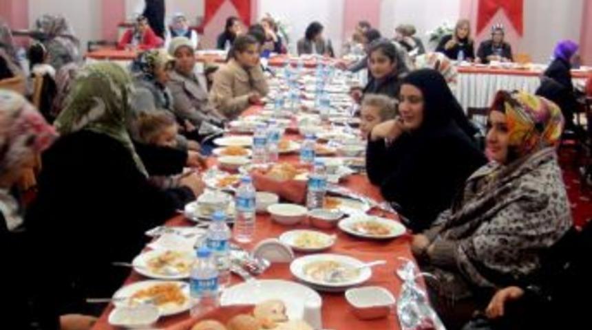 Bozovalı Bayanlar Şanlıurfa Merkezi Gezdi