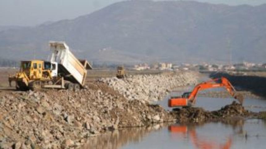 Altınova&rsquo;da Sel Baskınları 35 Kilometrelik Kanal İle &Ouml;nlenecek